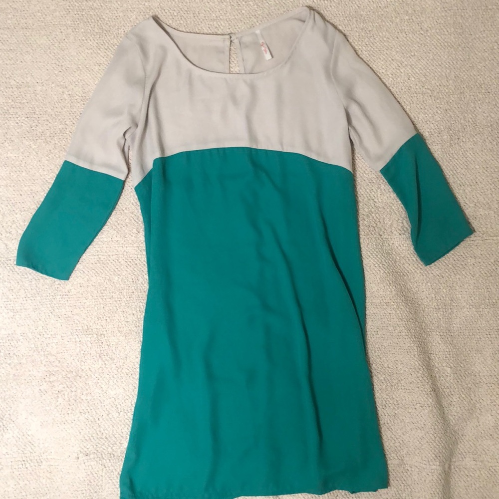 Color block shift dress